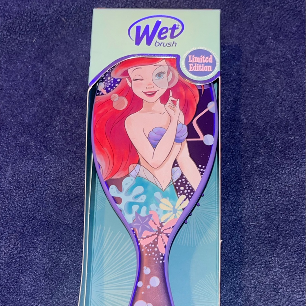 Ariel Wet Brush
